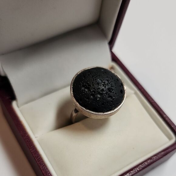 Black Lava Stone 950 Silver Ring Chile Size 8.75 - Picture 1 of 4